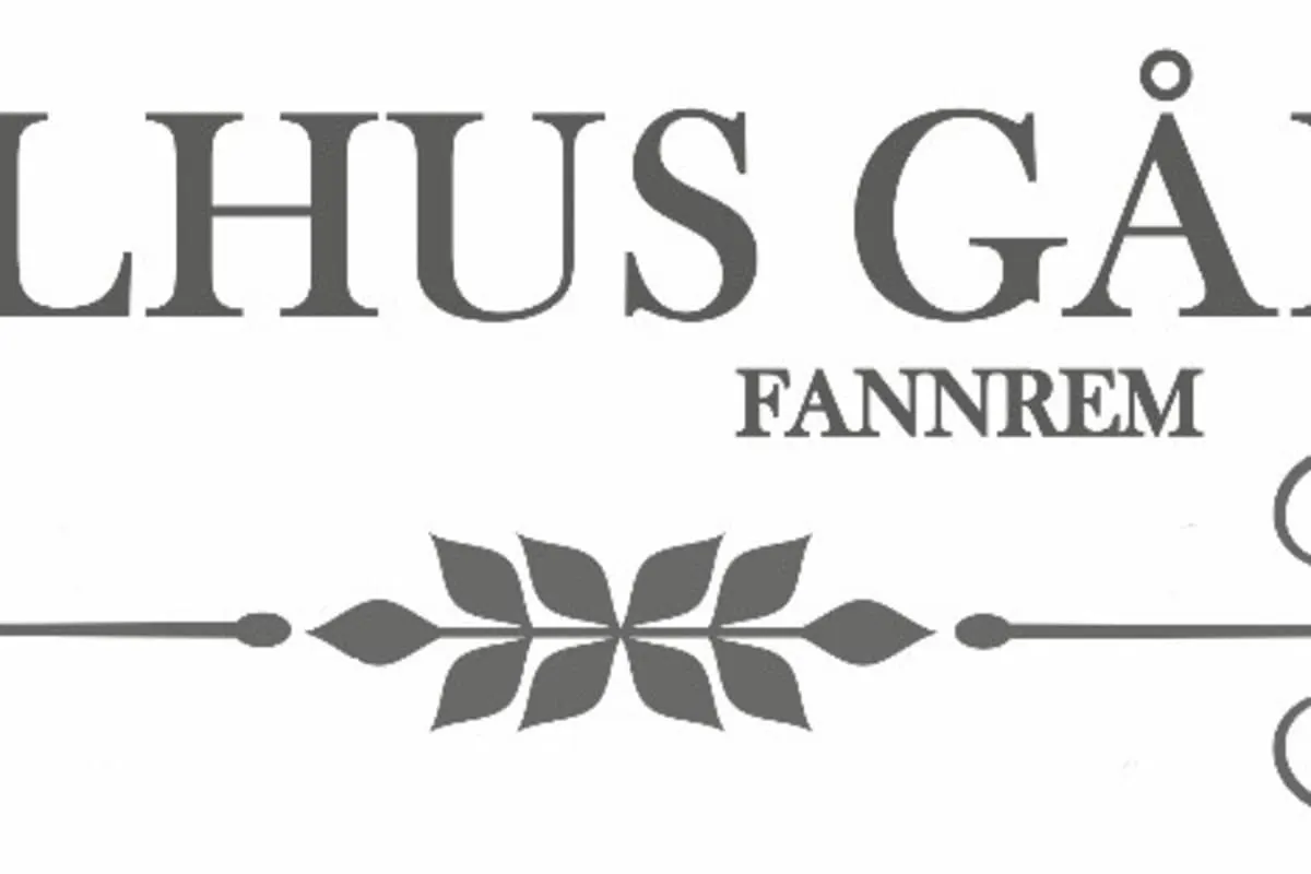 Velkommen til Solhus Gård
Solhus Gård ligger 1 km sør for Fannrem sentrum langs Fv 65 som går gjennom Orkland.